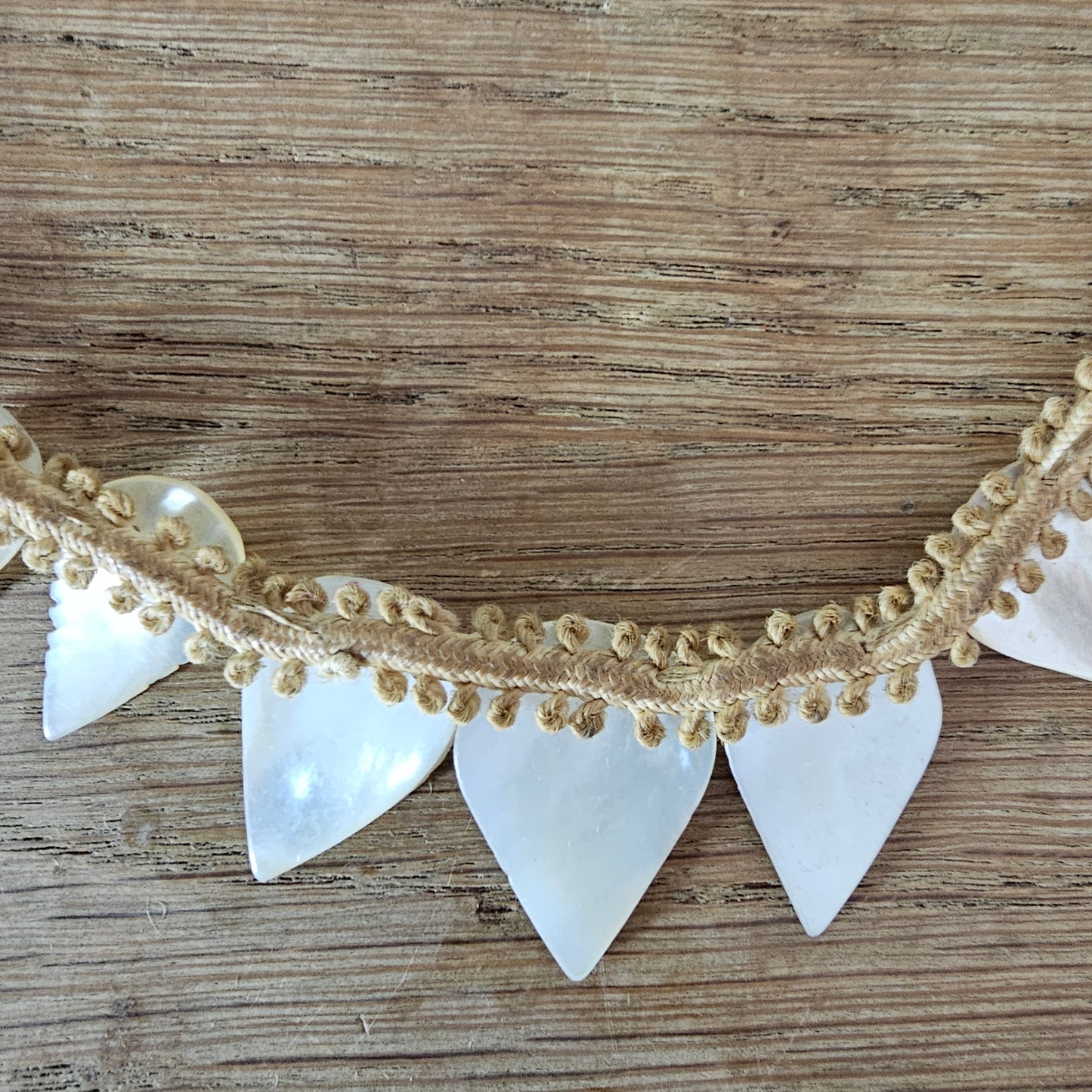 1930s/40s Mother of Pearl leaf drop hand knotted necklace