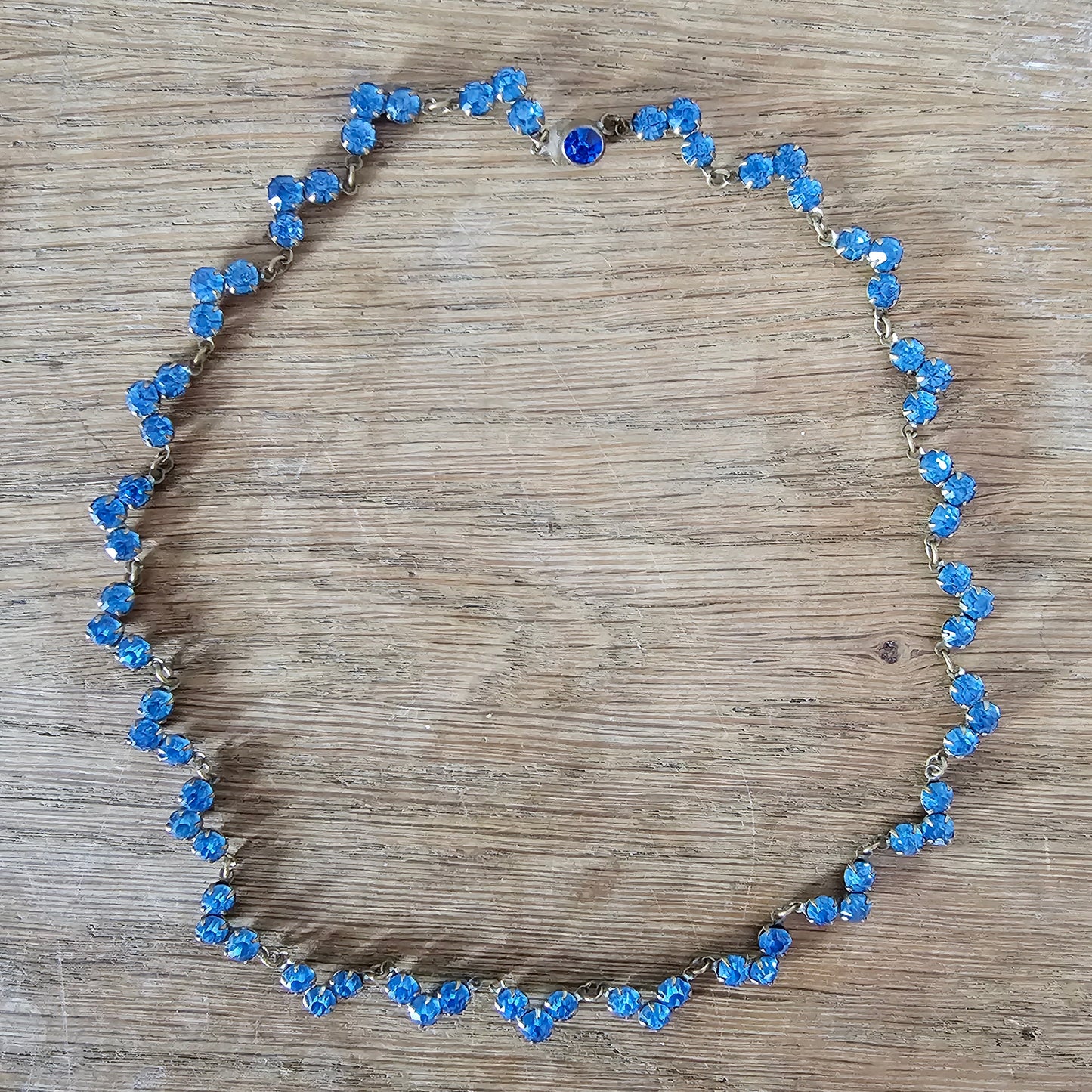 1950s gold-tone & sapphire blue rhinestone prong set necklace