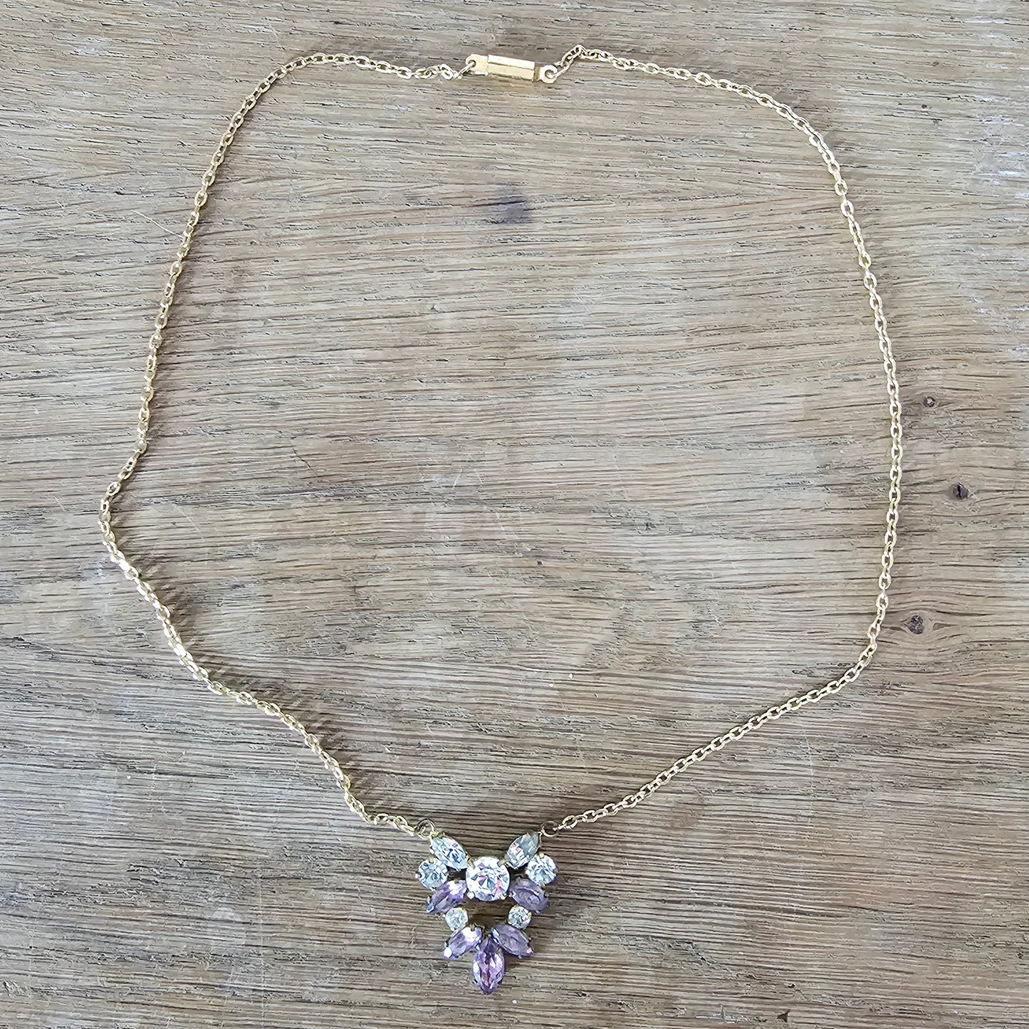 Delicate 1930s/40s violet rhinestone & diamante heart pendant necklace