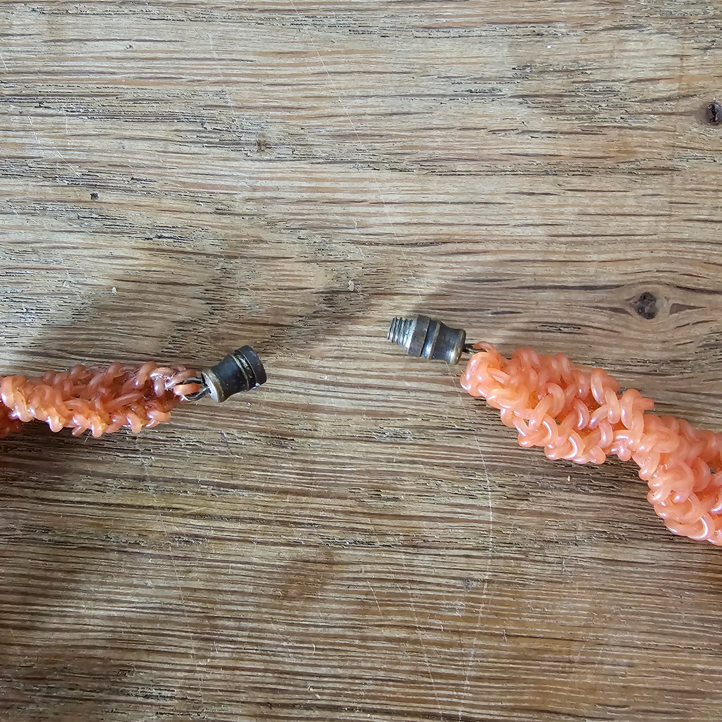 1930s/40s faux coral plastic twisted seed bead strand necklace