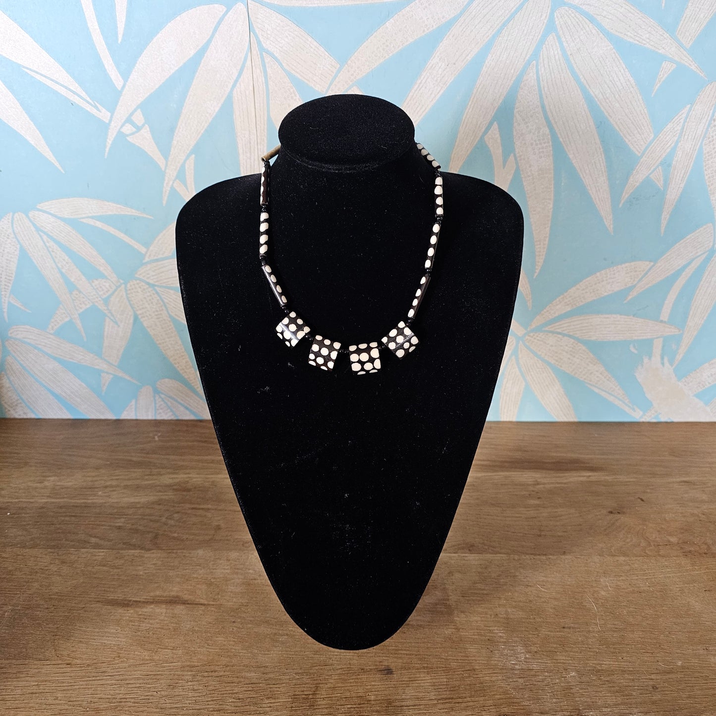 1970s/80s African style black & white polka dot bone bead tribal necklace