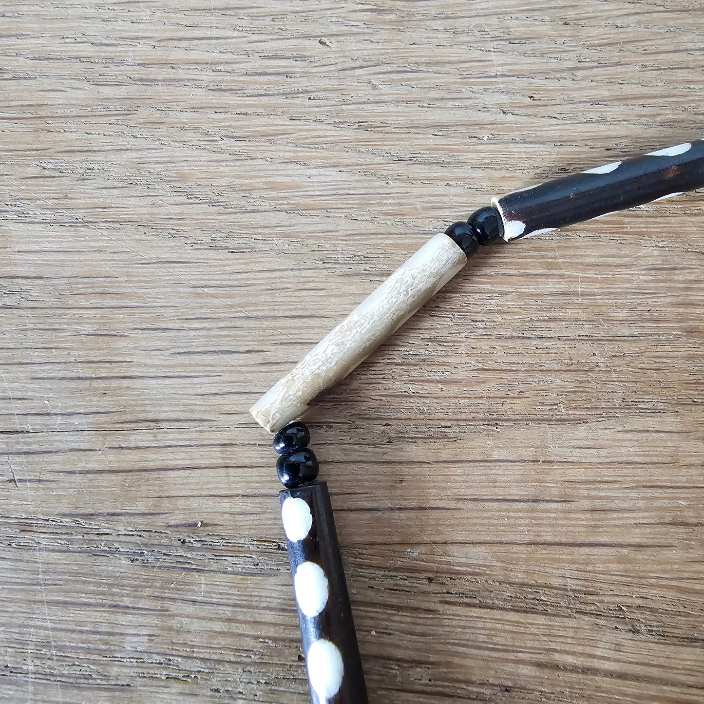 1970s/80s African style black & white polka dot bone bead tribal necklace