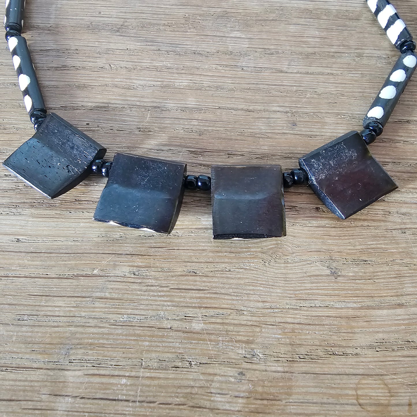 1970s/80s African style black & white polka dot bone bead tribal necklace