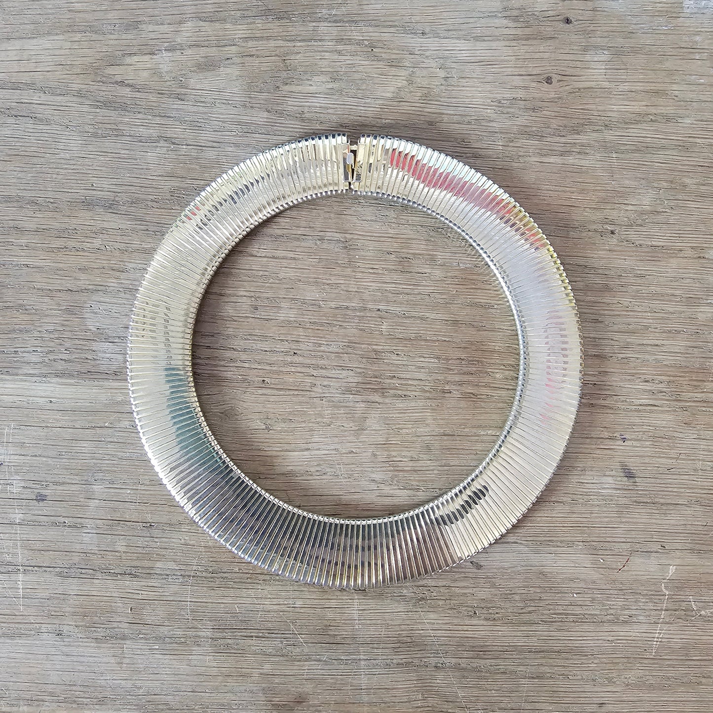 1980s Egyptian revival gold tone ribbed choker statement necklace