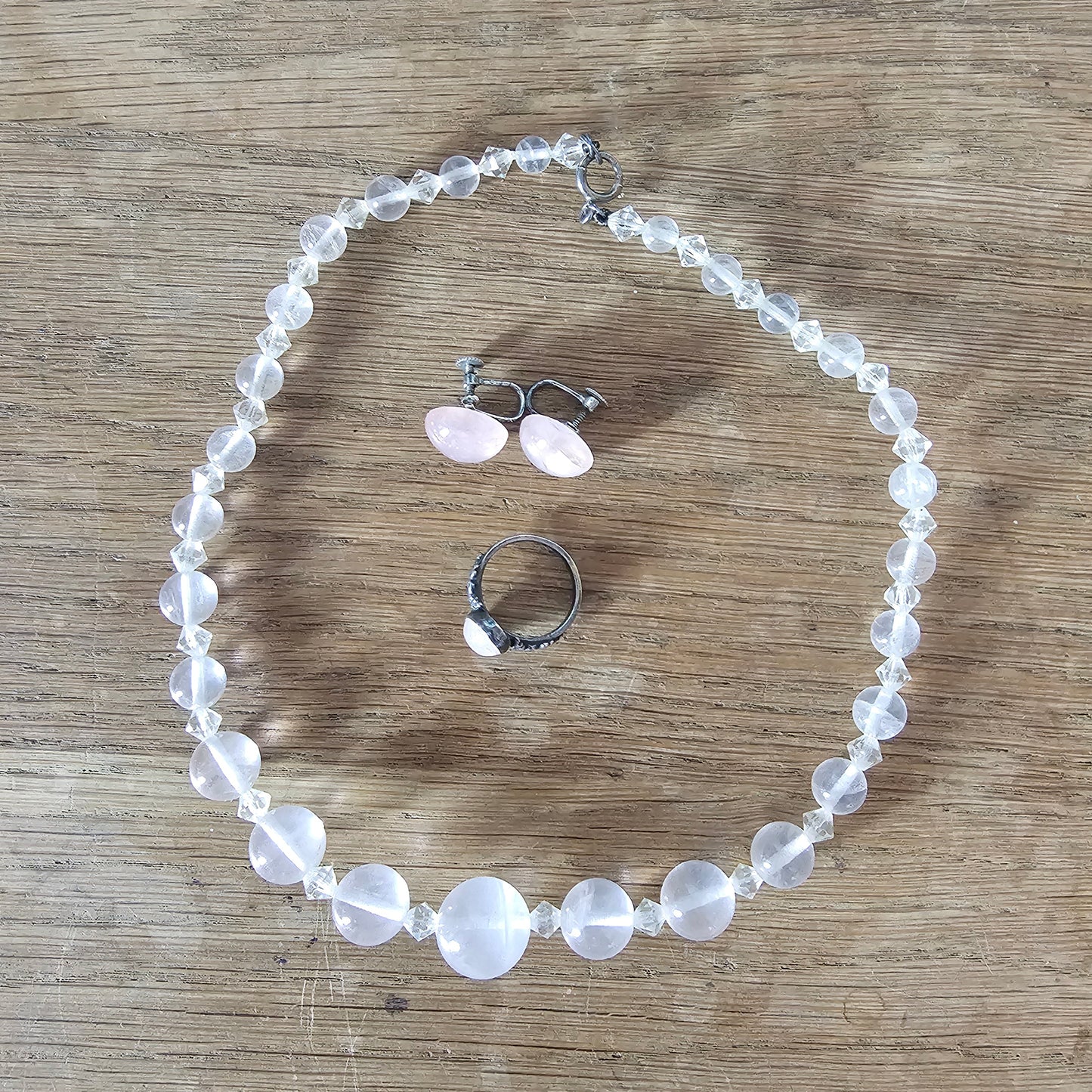 1950s/60s rose quartz bead necklace with matching ring and earrings set