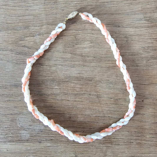 1950s twisted milk glass & peach bead necklace