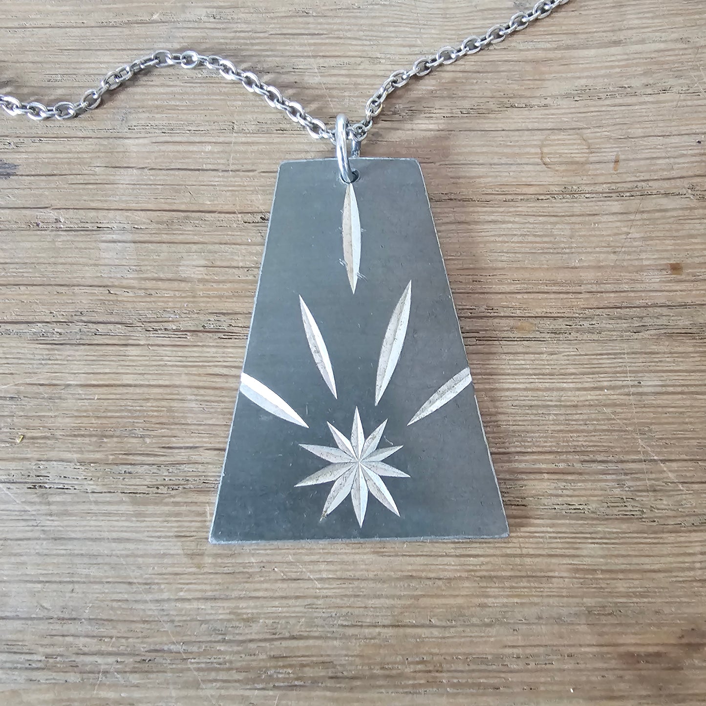 1970s stainless steel modernist starburst pendant necklace