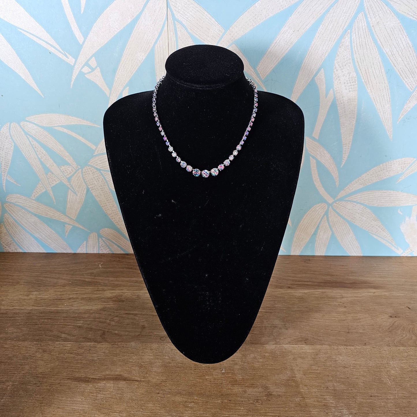 circa. 1960s iris glass rhinestone necklace