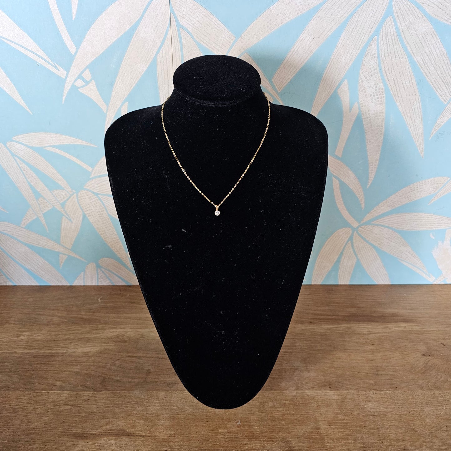 1980s/90s gold-tone solitaire pendant necklace