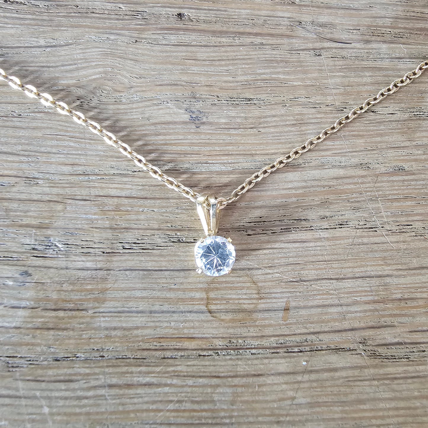 1980s/90s gold-tone solitaire pendant necklace