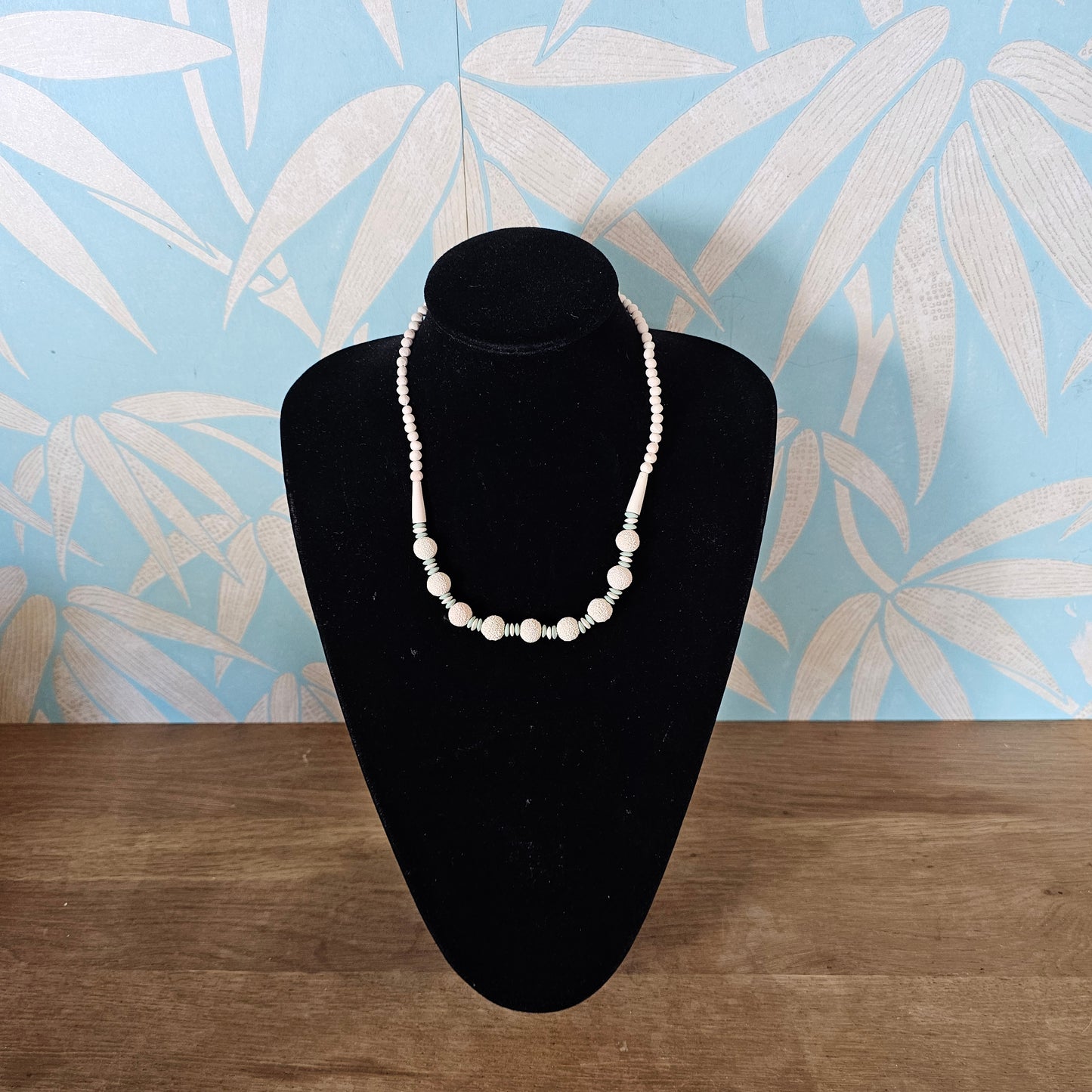 1980s/90s cream & pale blue textured ceramic bead tribal style necklace