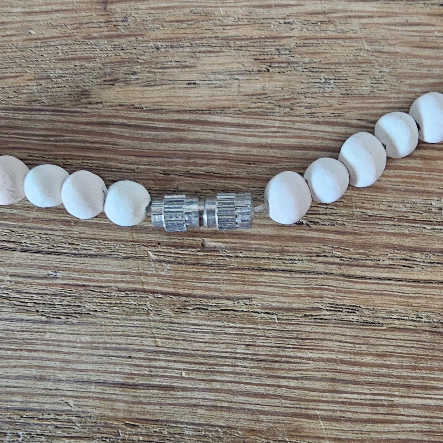 1980s/90s cream & pale blue textured ceramic bead tribal style necklace