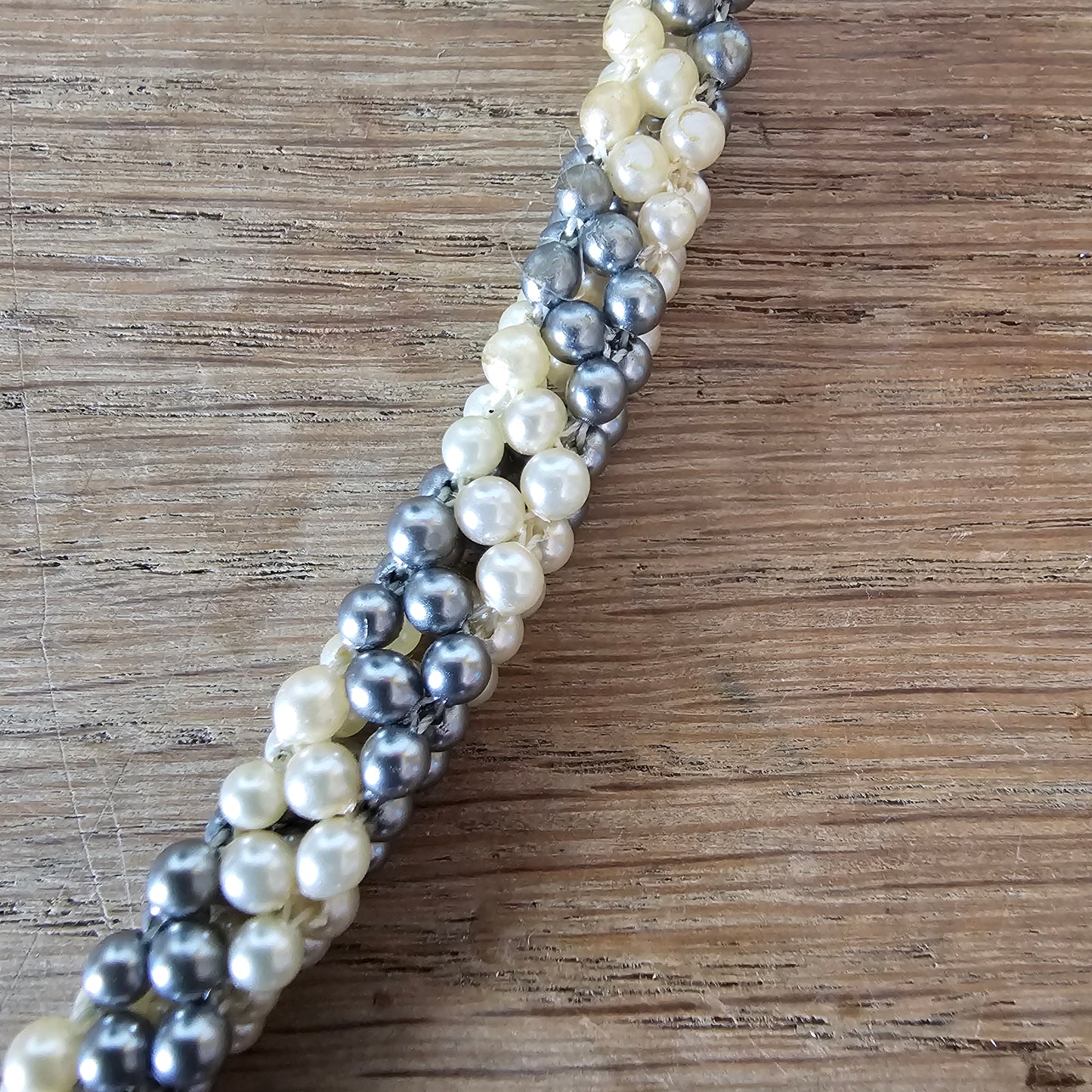 1970s faux pearl & silver-tone twisted bead collar necklace