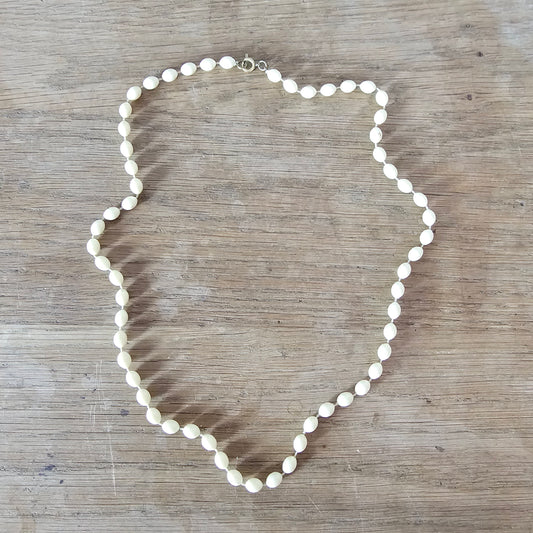 1960s/70s cream plastic oval bead necklace