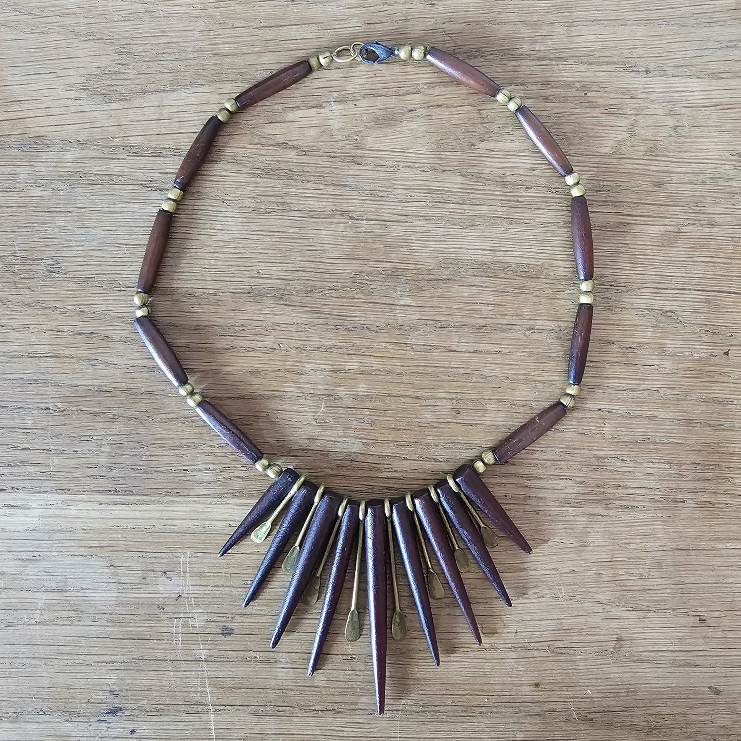 1980s tribal-style wooden spike bead & brass tone statement necklace