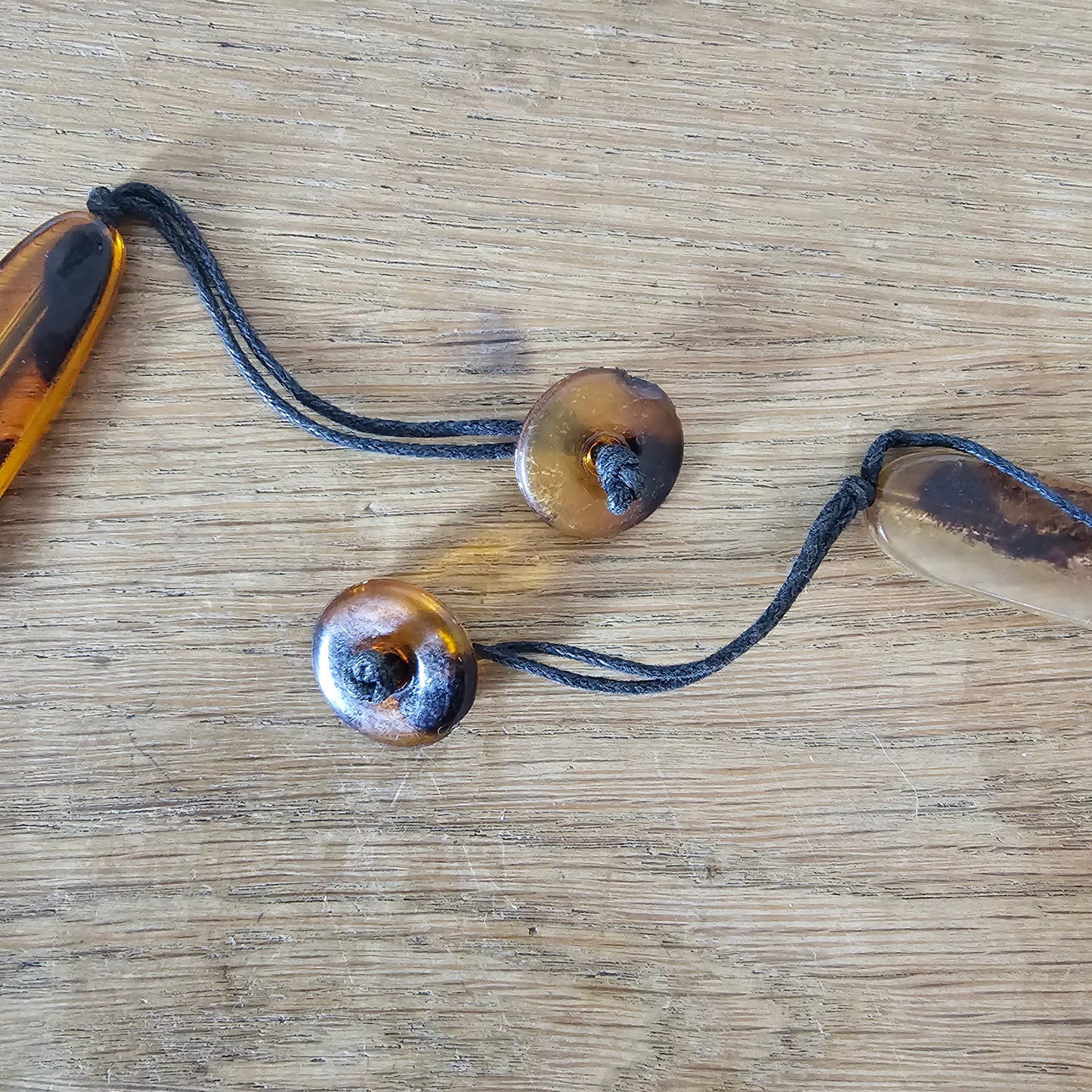 1970/80s faux tortoiseshell lucite bead cord necklace