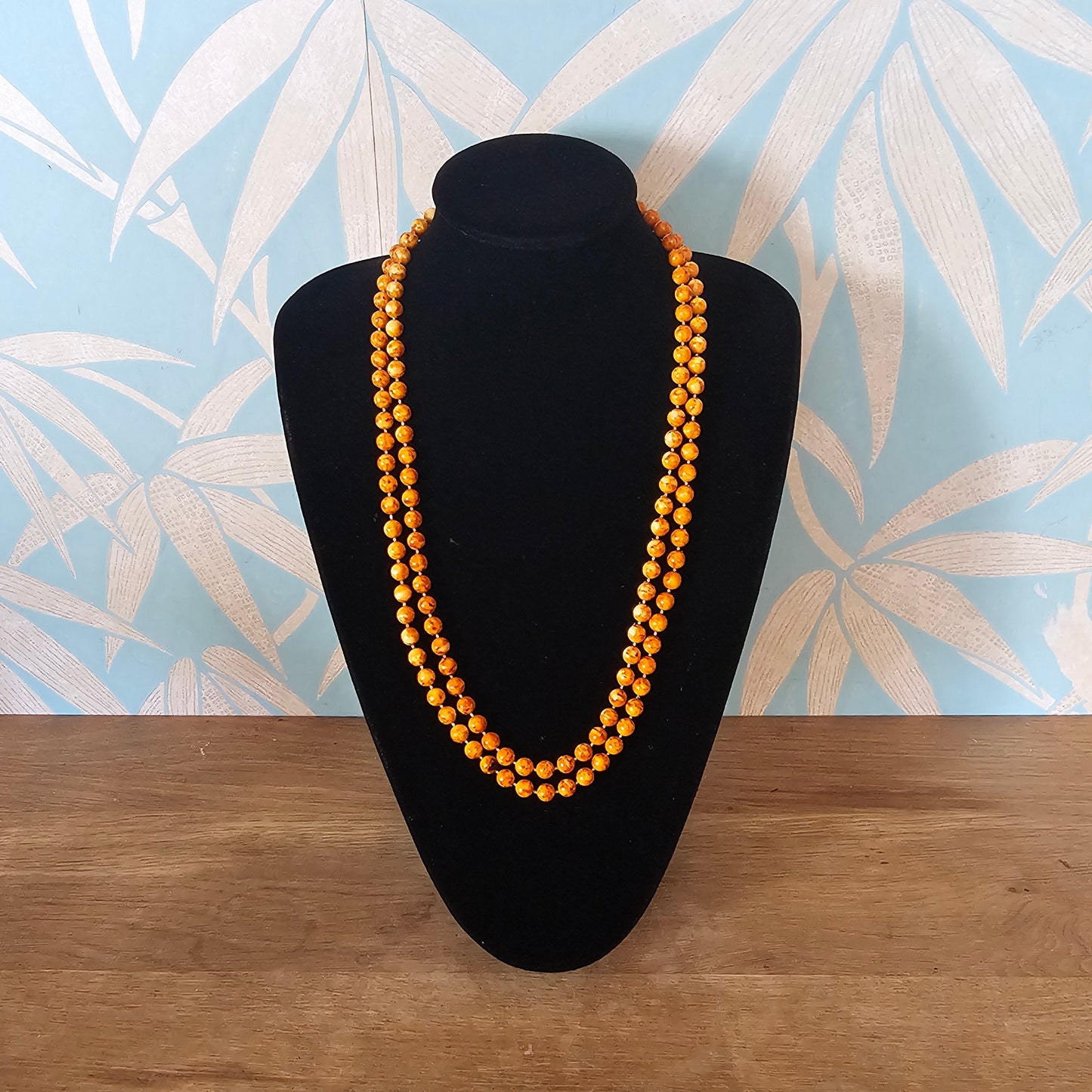 1950s/60s marbled amber-effect plastic bead rope necklace