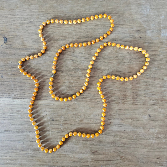 1950s/60s marbled amber-effect plastic bead rope necklace