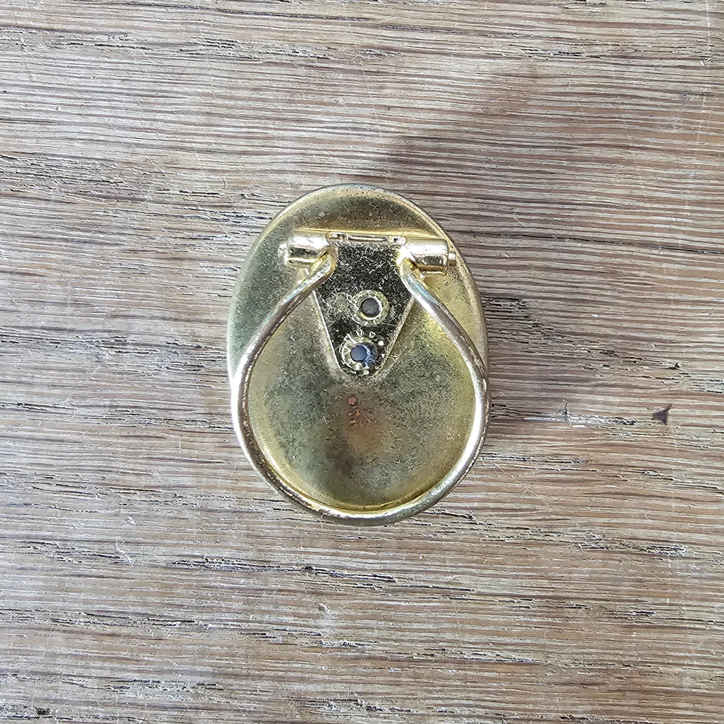 1970s gold-tone sugared floral oval scarf ring