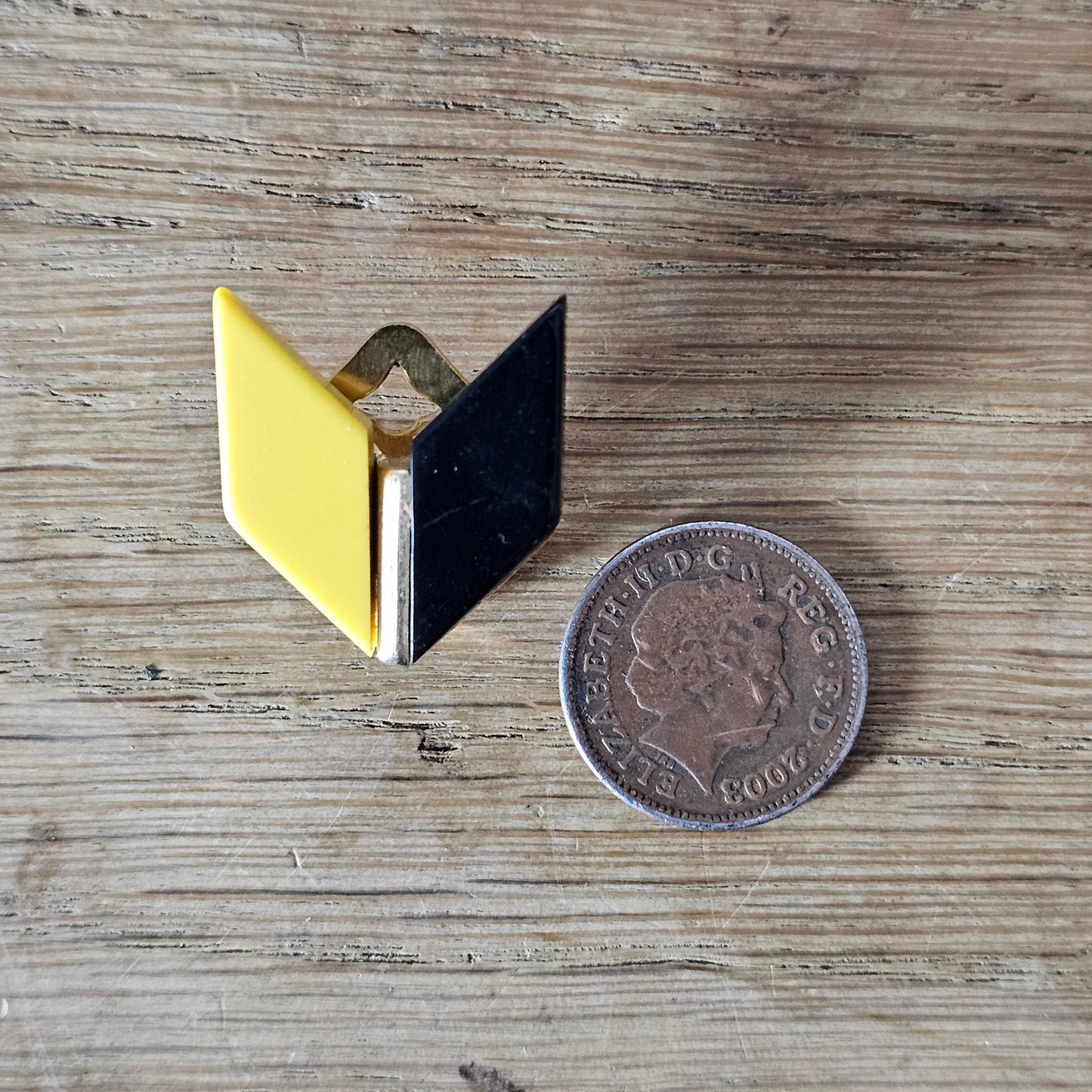 1980s black & mustard angular Lucite clip-on earrings