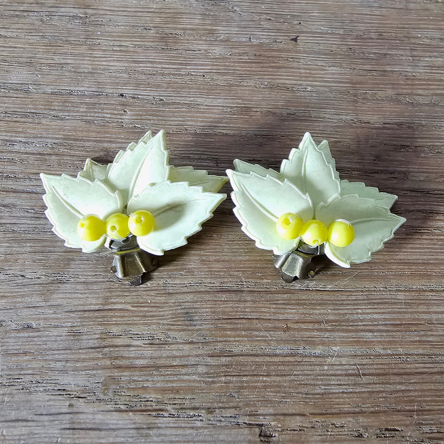 1950s/60s pale yellow leaf & berry plastic clip-on earrings