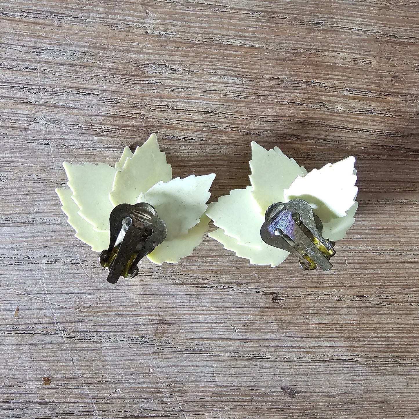 1950s/60s pale yellow leaf & berry plastic clip-on earrings