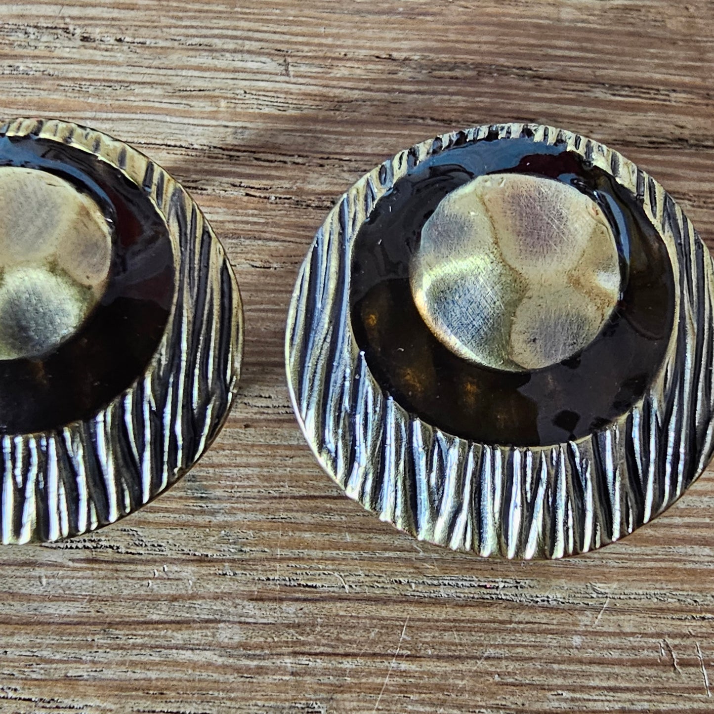 Late 1980s modernist textured gunmetal & bronze enamel button clip-on earrings