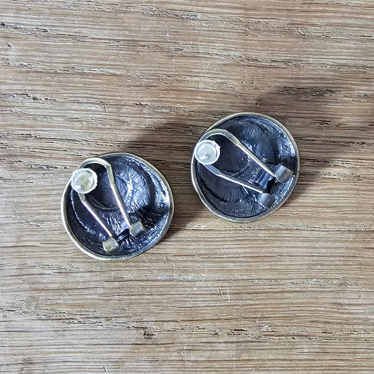 Late 1980s modernist textured gunmetal & bronze enamel button clip-on earrings