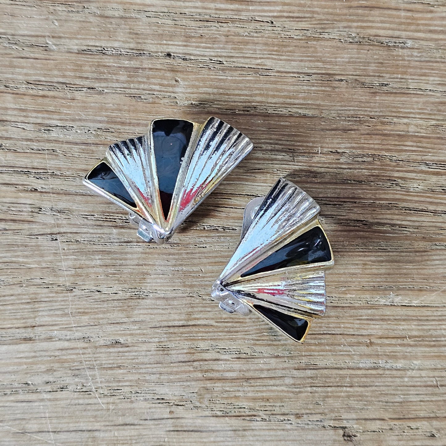 1980s black enamel & silver-tone fan clip-on earrings