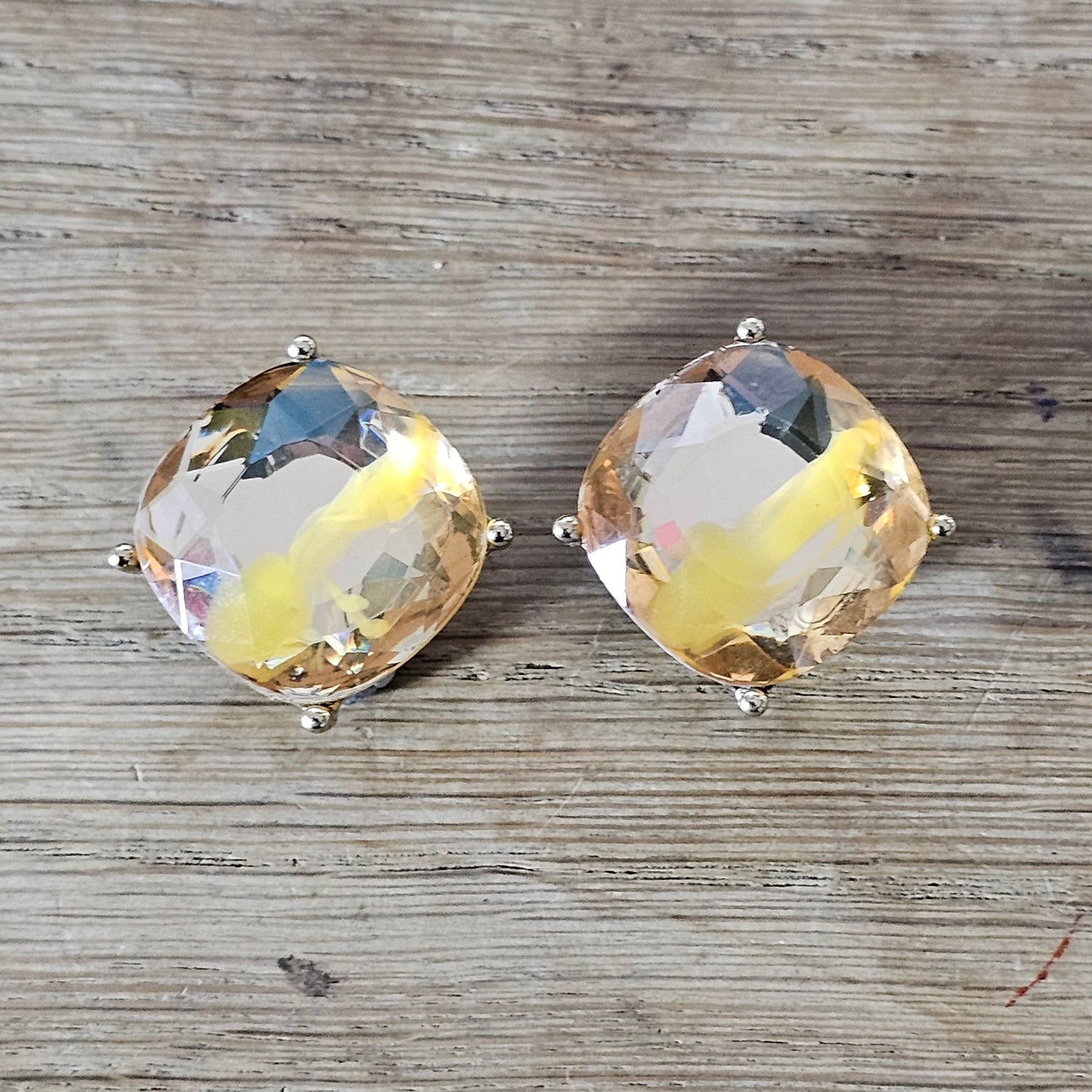 1960s gold-tone faceted Lucite confetti swirl square clip-on earrings