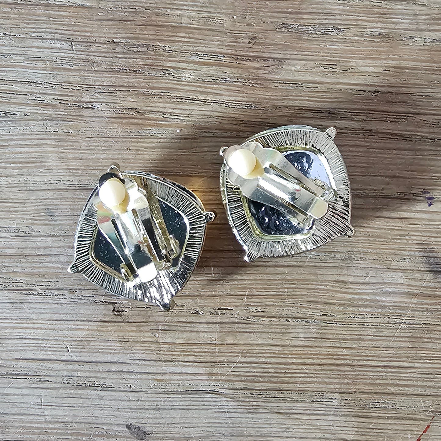 1960s gold-tone faceted Lucite confetti swirl square clip-on earrings