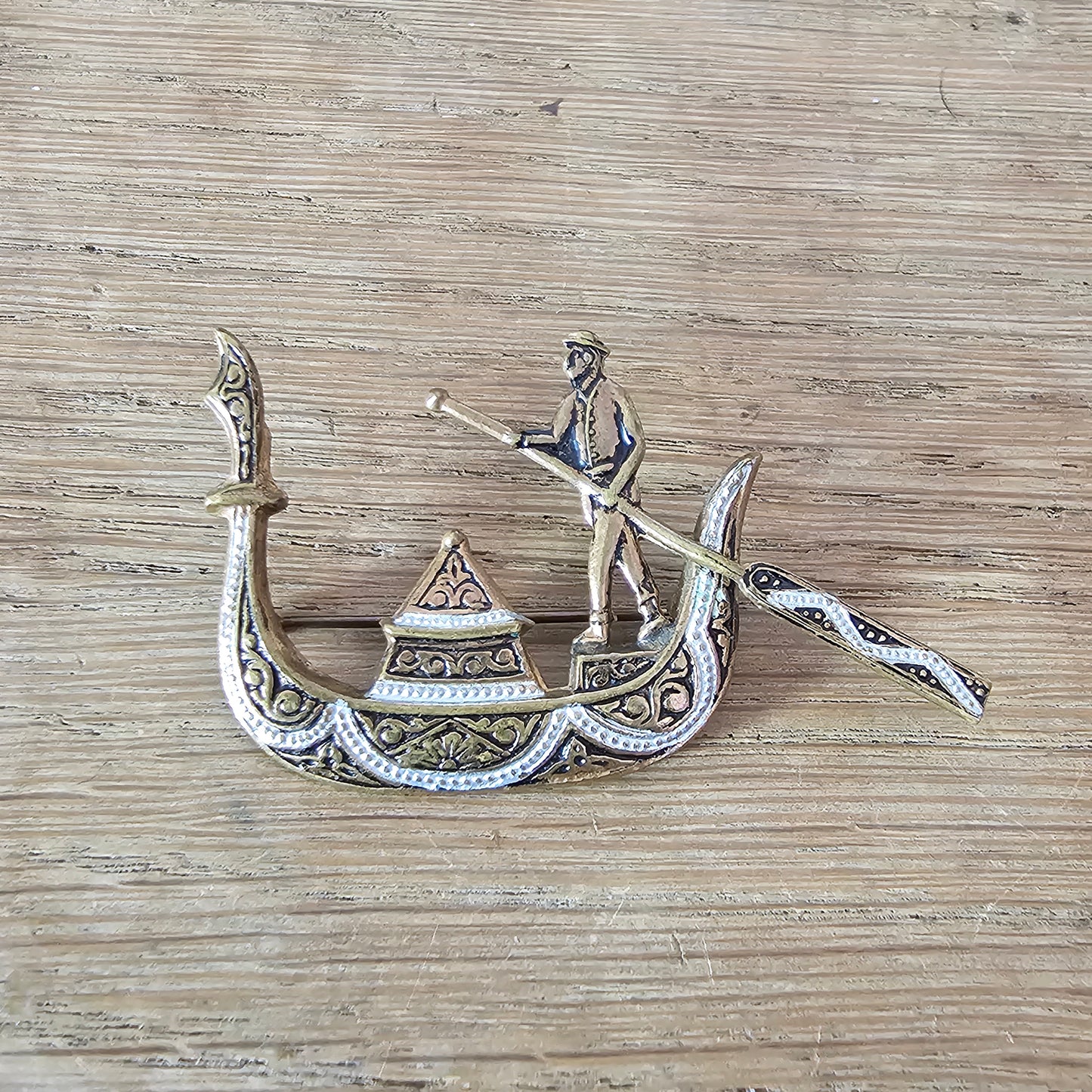 1950s/60s Spanish damascene gondolier brooch