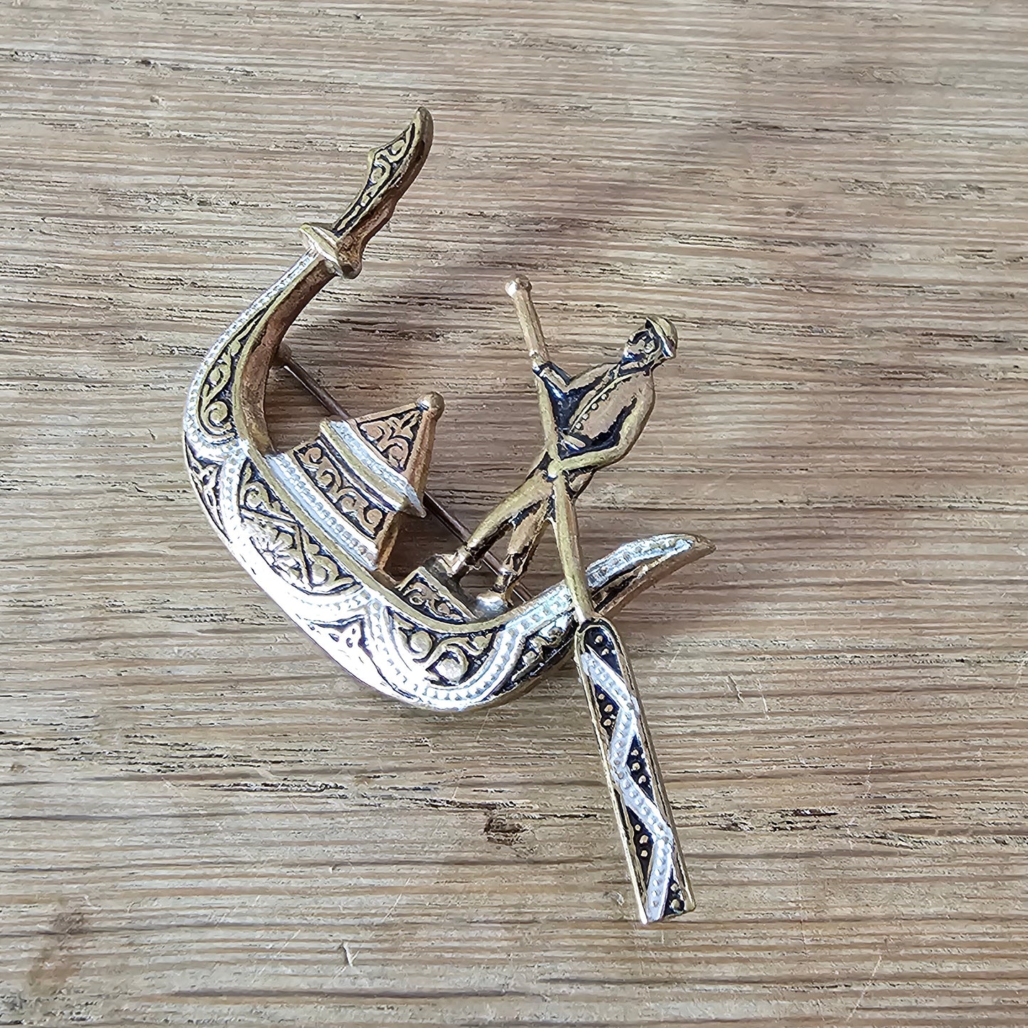 1950s/60s Spanish damascene gondolier brooch