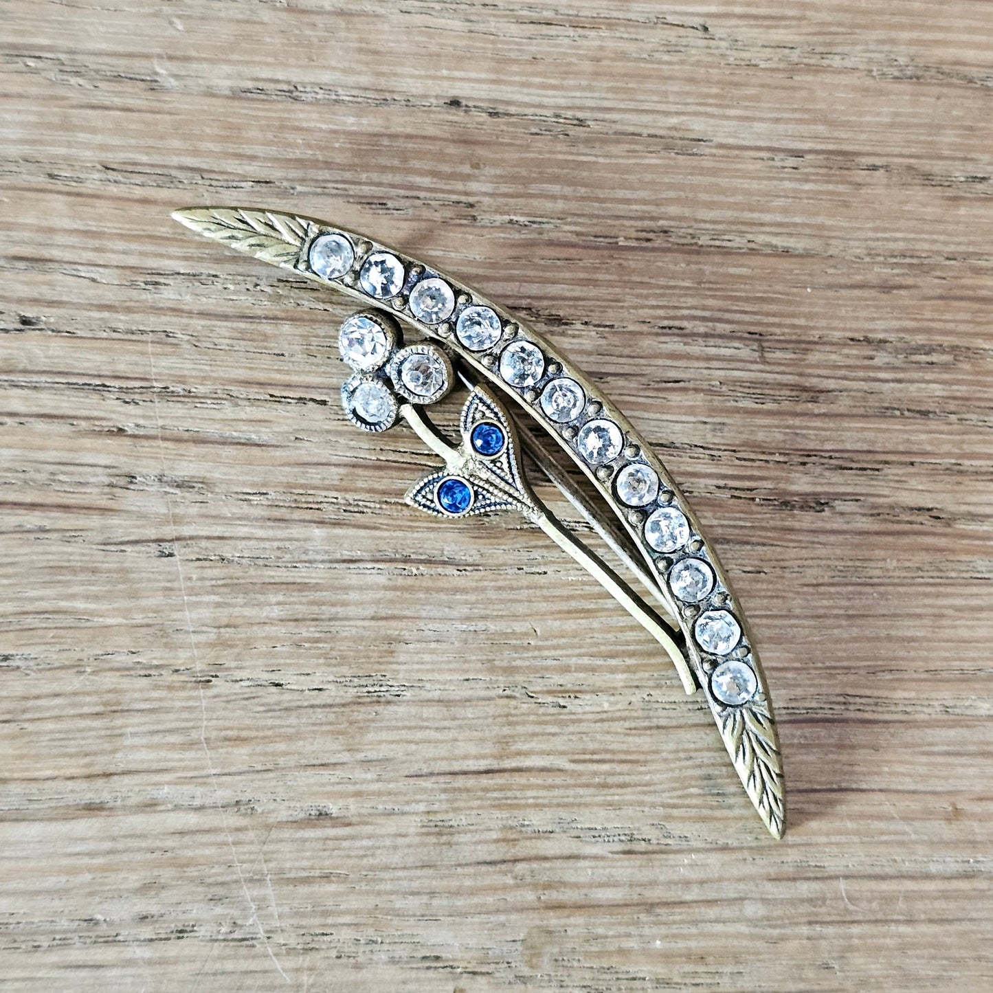 1920s paste stone & blue glass floral spray brooch pin
