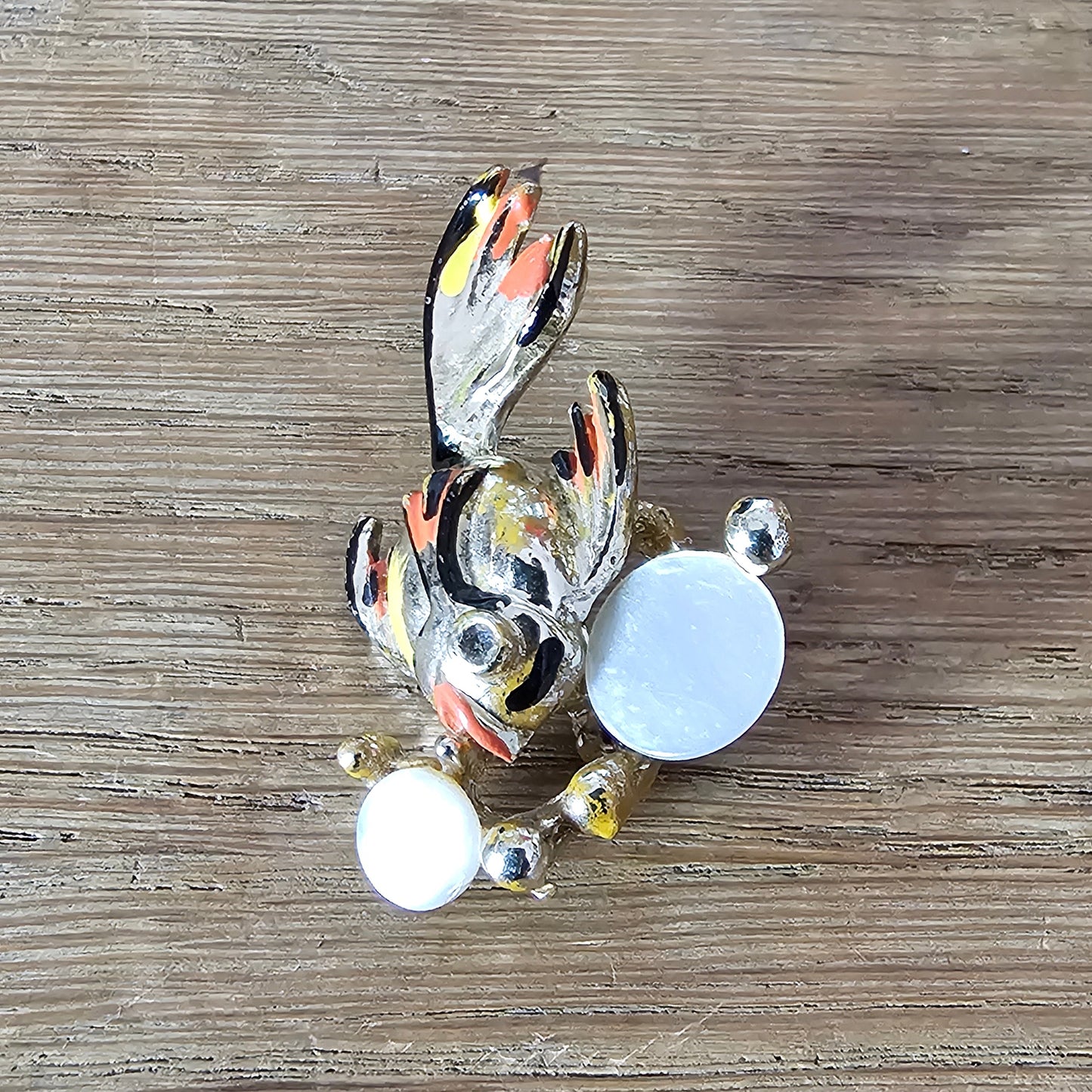 1950s gold-tone & enamel fish brooch with Mother of Pearl bubbles