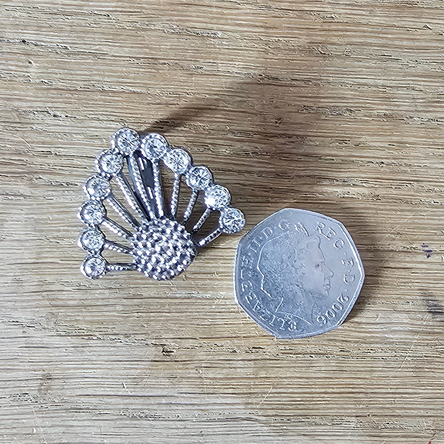 1980s Art Deco-style silver-tone anthemion fan brooch with crystal rhinestones