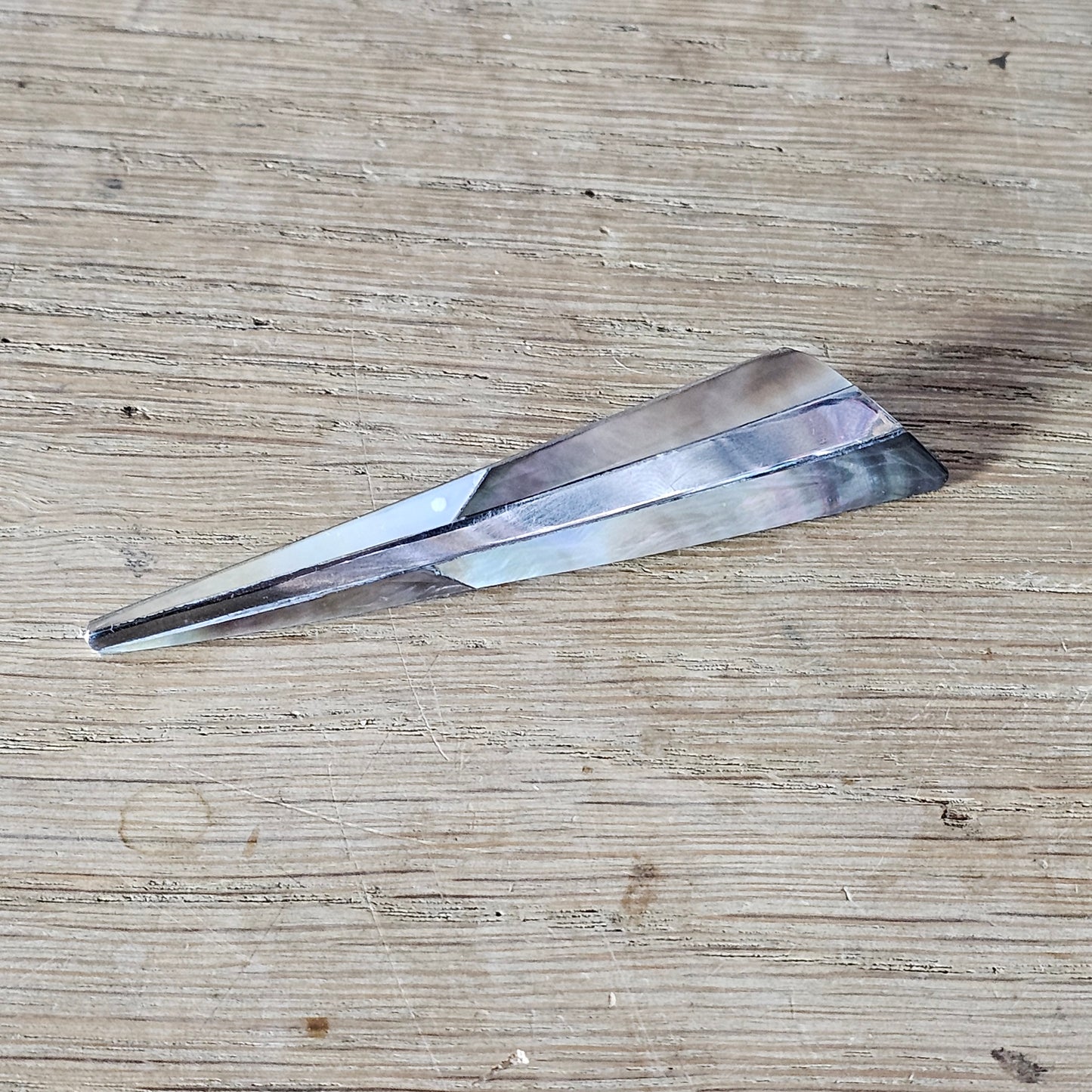 1950s Mother of Pearl triangular bar brooch with silver tone inlay