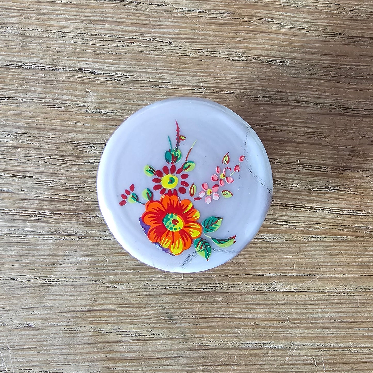 1940s/50s round hand-painted flowers on marbled resin brooch