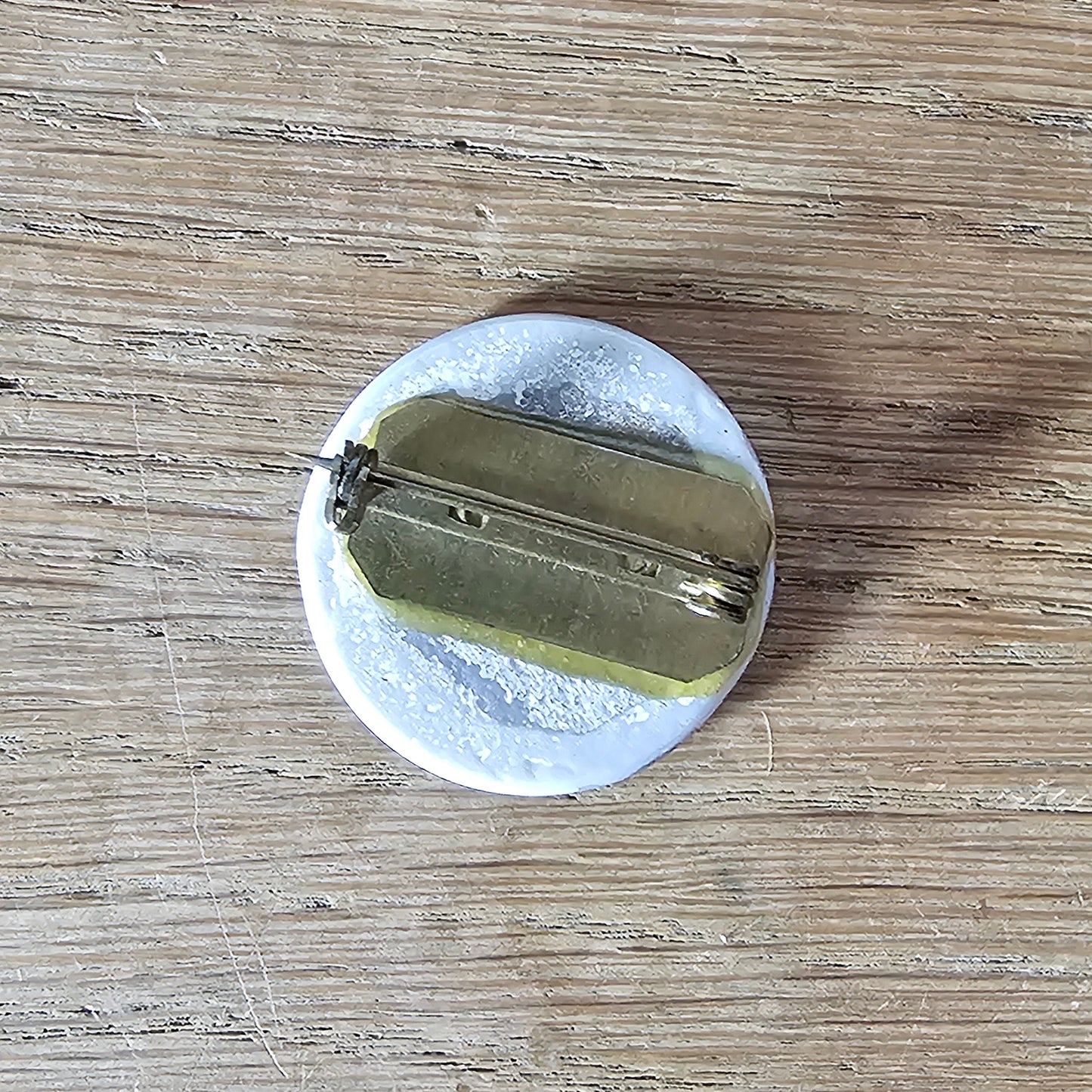 1940s/50s round hand-painted flowers on marbled resin brooch