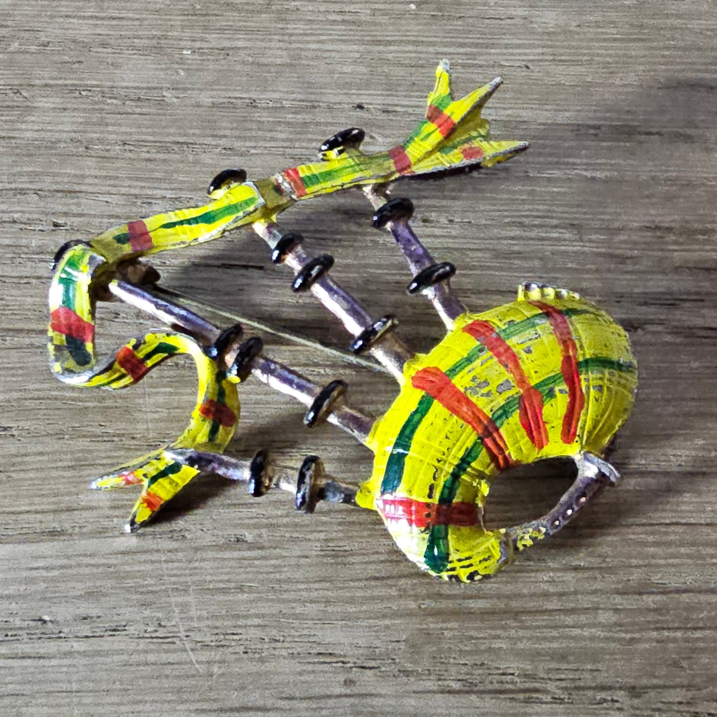 1930s/40s hand-painted yellow tartan Scottish bagpipes brooch