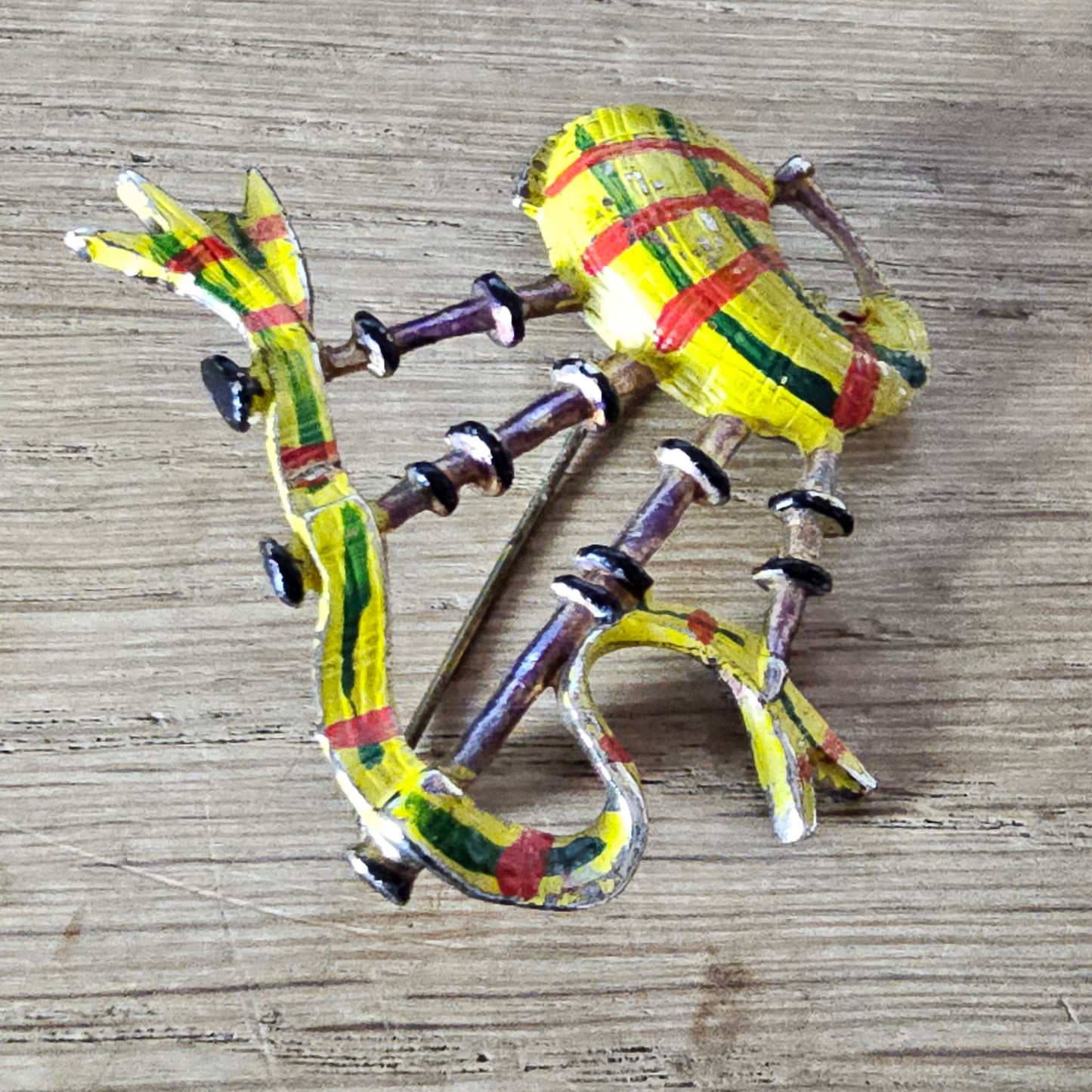 1930s/40s hand-painted yellow tartan Scottish bagpipes brooch