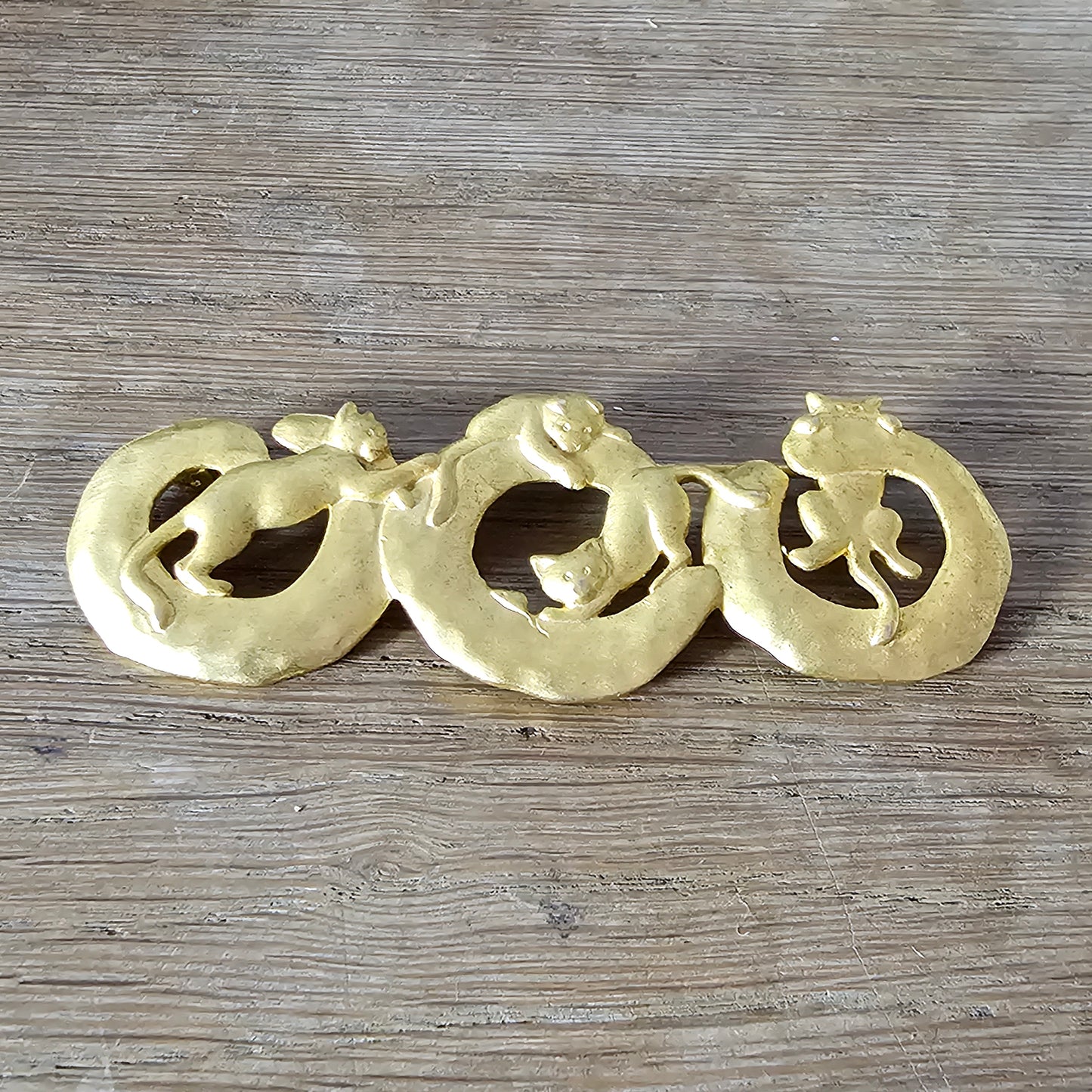 1970s JJ Jonette gold-tone climbing cats brooch