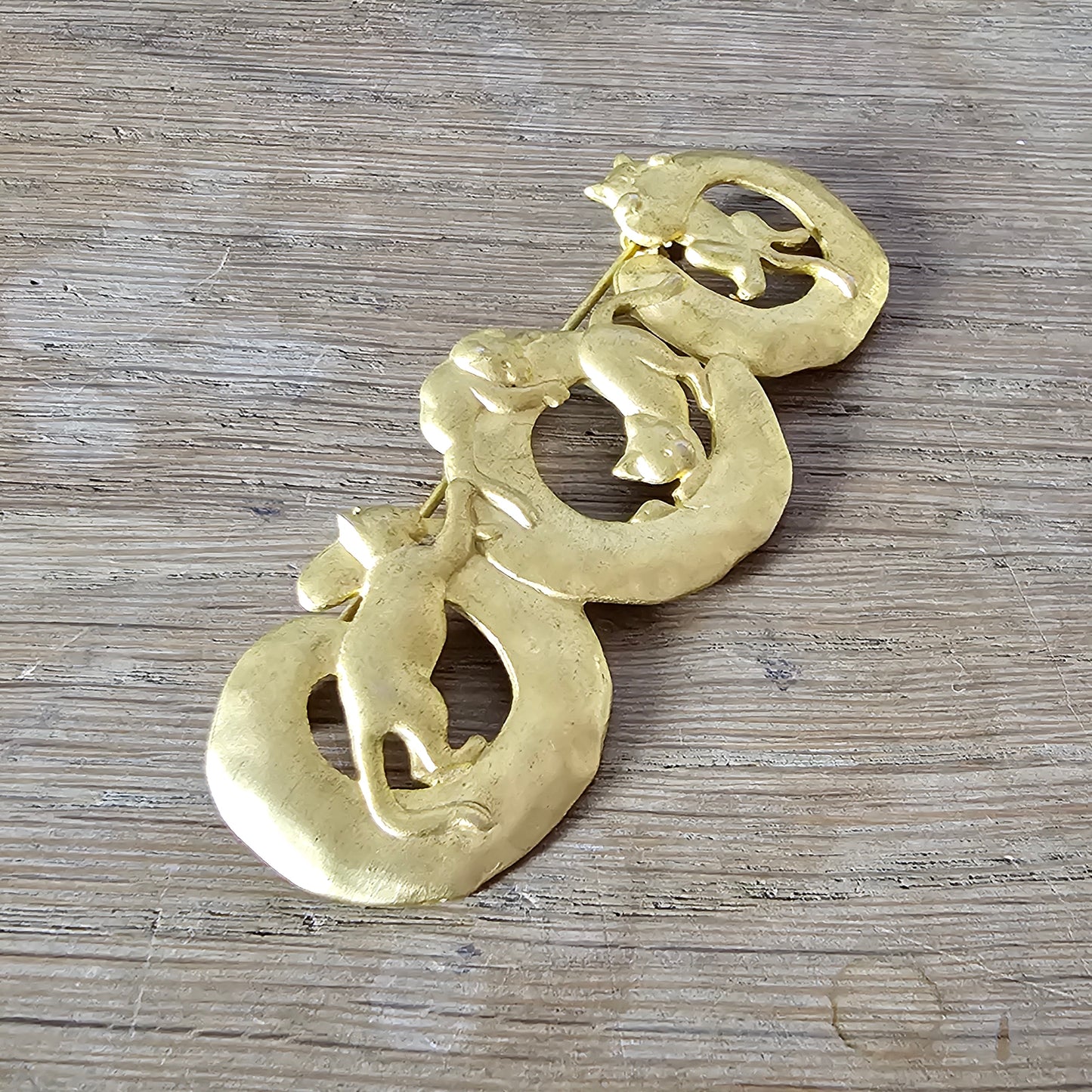 1970s JJ Jonette gold-tone climbing cats brooch