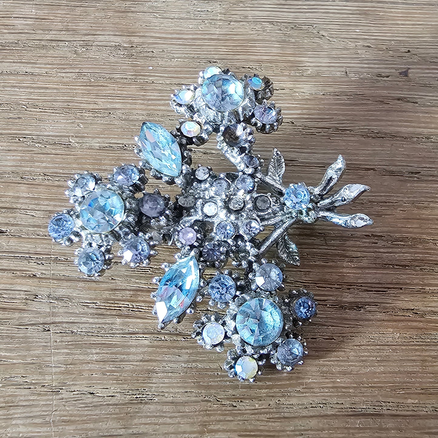 1950s/60s silver-tone & diamanté floral spray brooch