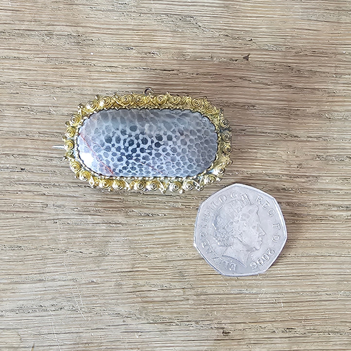 1940s Victorian-style fossil coral cabochon brooch pendant