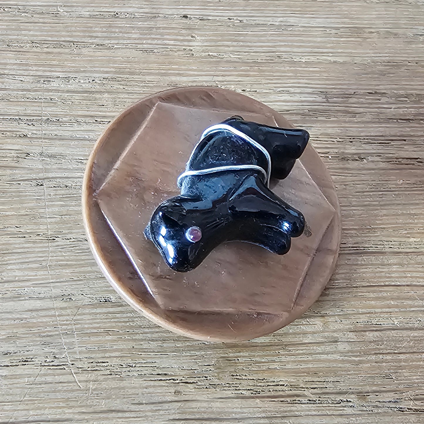 Home-made brooch using vintage glass animal & vintage plastic button