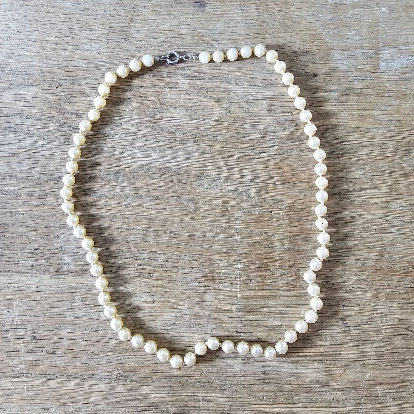 1950s/60s cream faux pearl glass bead necklace
