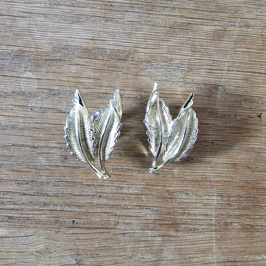 1960s Jewelcraft gold tone leaf clip on earrings