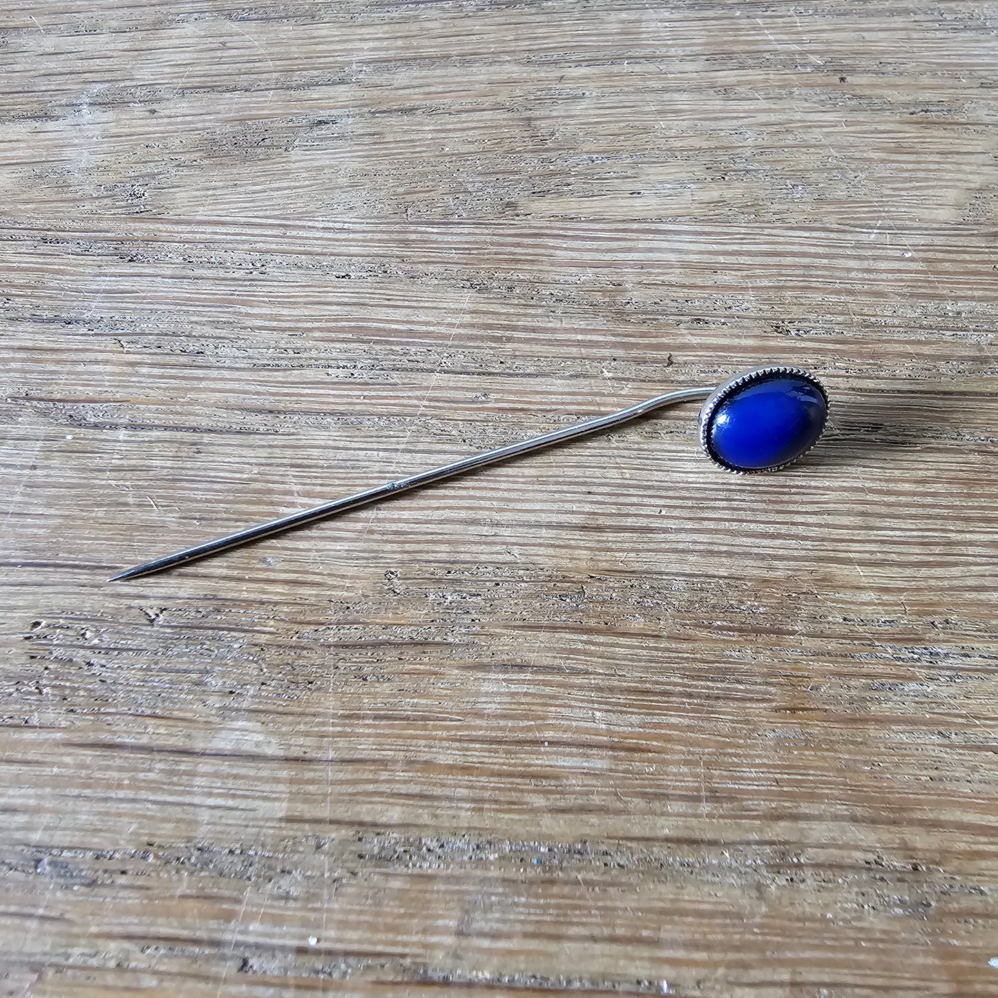 Art Deco cobalt blue glass cabochon silver-tone stick pin