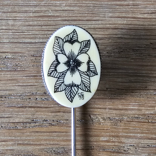 1978 signed bone floral scrimshaw-style silver-tone stick/lapel pin